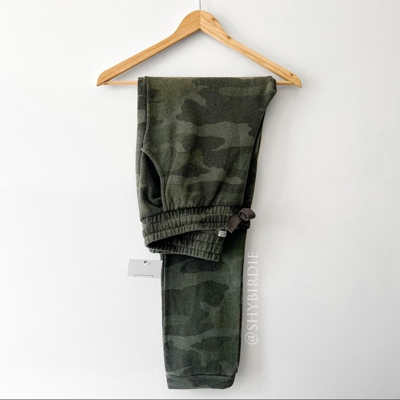 NWT O’Neill Arella Camo Sweatpant Joggers - Picture 2 of 11